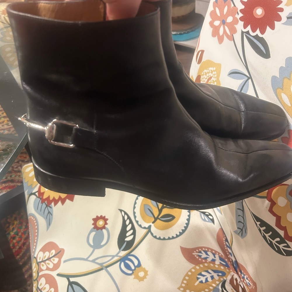 Gucci Black and Brown Boots with High Shiny Heels - Picture 2 of 5